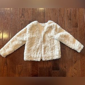 Girls H&M Faux Fur Jacket.  Single button closure.  Size 6/7. Great condition